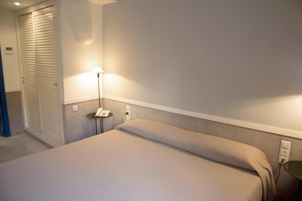 ברצלונה Apartamentos Descartes מראה חיצוני תמונה