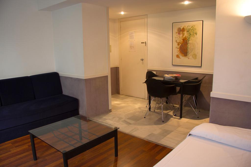 ברצלונה Apartamentos Descartes מראה חיצוני תמונה
