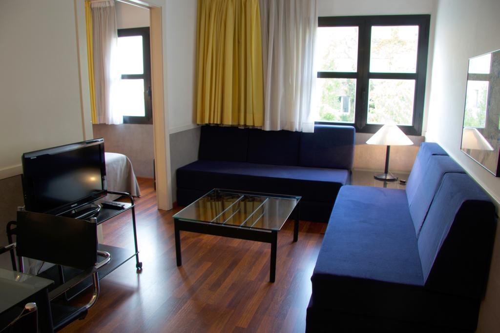 ברצלונה Apartamentos Descartes מראה חיצוני תמונה