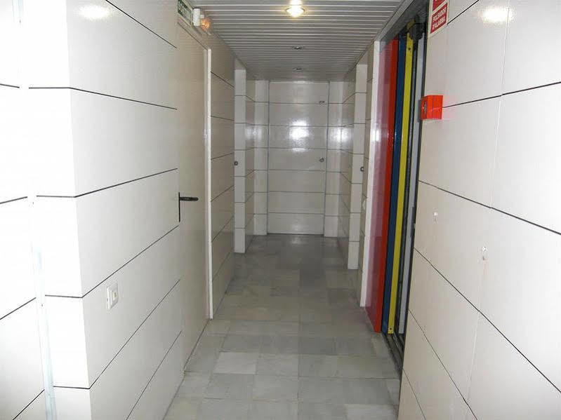 ברצלונה Apartamentos Descartes מראה חיצוני תמונה